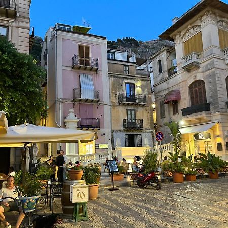 Apartamento La Piazza E Mia Cefalú Exterior foto