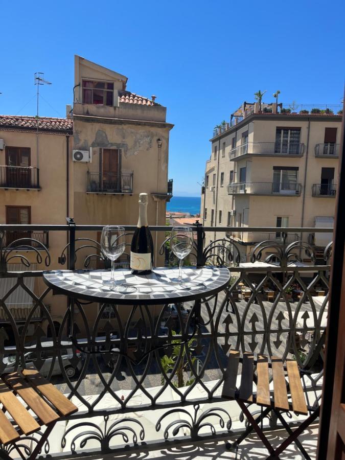 Apartamento La Piazza E Mia Cefalú Exterior foto