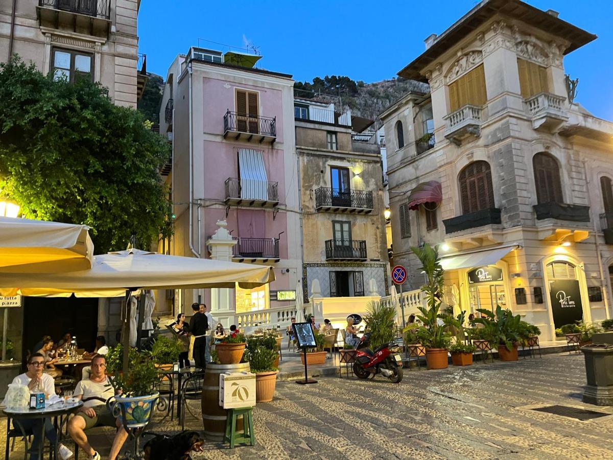 Apartamento La Piazza E Mia Cefalú Exterior foto